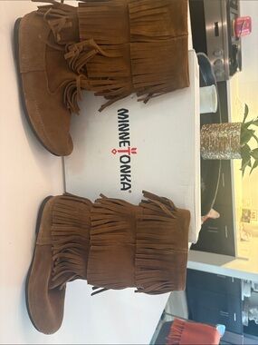 Minnetonka Tan Suede Double Fringe Moccasin Boots